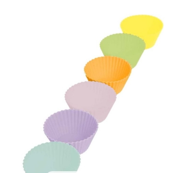 Casabella 3" Standard Muffin Cups Box Set, 6 Assorted Pastels - Picture 2 of 4